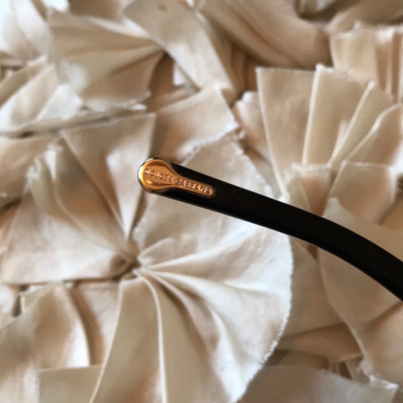 100% authentic Dolce&Gabbana cat eye sunglasses 😎 - Picture 5 of 7